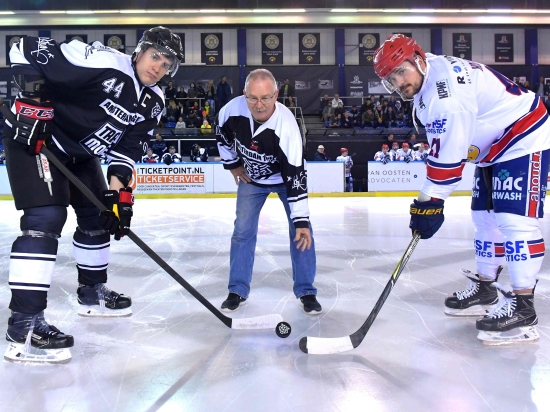 Amsterdam Tigers: 4 tickets voor 1 ijshockeywedstrijd