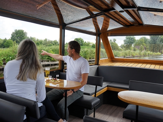 Rondvaart in Giethoorn inclusief Henri Willig kaasplank (2p.)