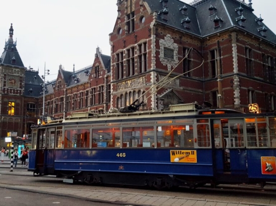 Historische tramrit door Amsterdam + drankje
